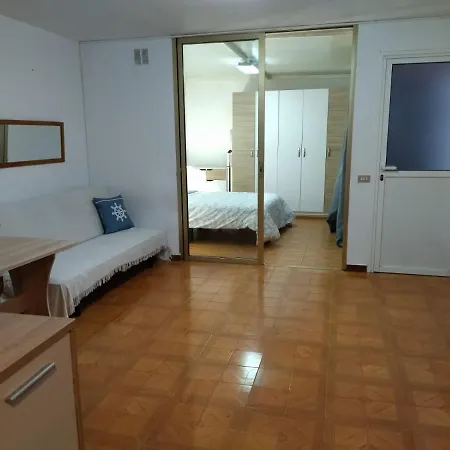 One Bedroom With Pool, 100 Meters From The Beach *