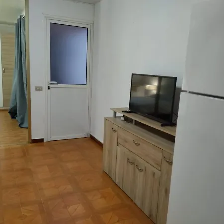 One Bedroom With Pool, 100 Meters From The Beach *